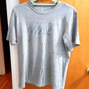 NIKE T-shirt